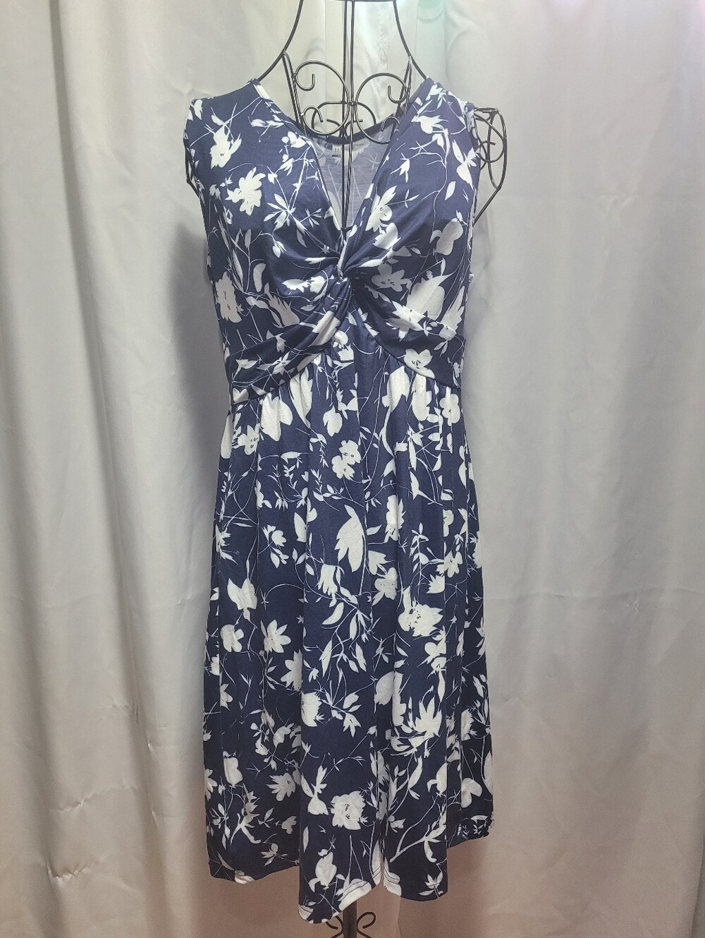 Waist Slimming Blue Floral Twist-Front Women's Dress
